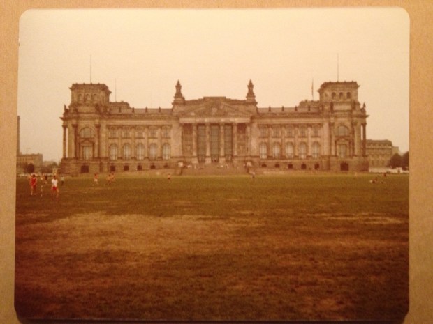 Reichstag building, Berlin (Photo: DY, 1981)
