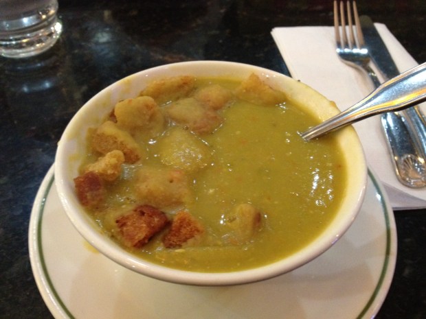 Delicious split pea soup from the Cozy Soup 'n' Burger, Manhattan (Photo: DY)